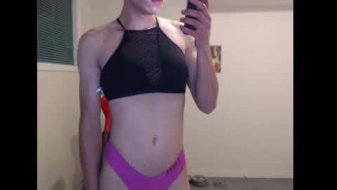 asiantwink432 online show from November 9, 8:40 am