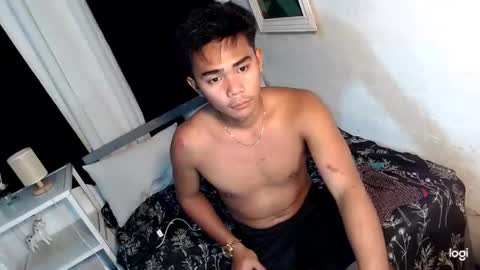 asianwildguy online show from September 12, 7:08 am