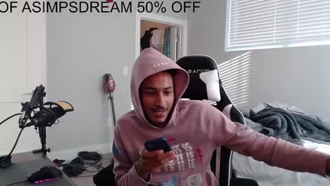 Snapshot of asimpsdream chatting on October 4, 1:27 pm asimpsdream online show from October 4, 1:27 pm