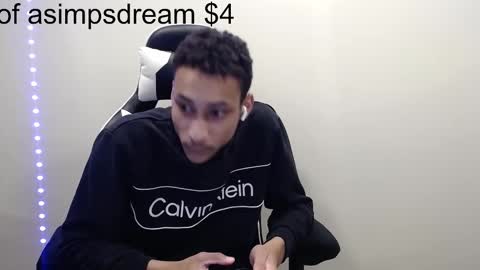 Snapshot of asimpsdream chatting on February 13, 2:42 pm asimpsdream online show from February 13, 2:42 pm