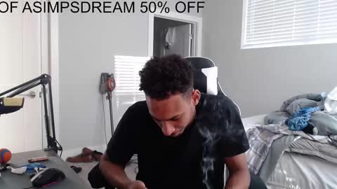 Snapshot of asimpsdream chatting on September 29, 12:57 pm asimpsdream online show from September 29, 12:57 pm