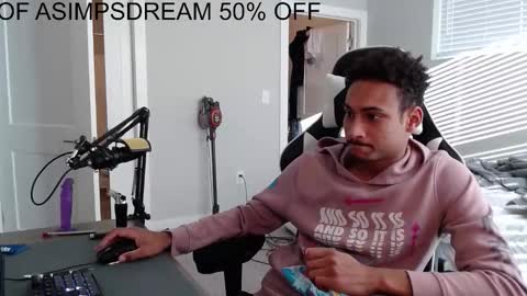 Snapshot of asimpsdream chatting on October 20, 1:37 pm asimpsdream online show from October 20, 1:37 pm