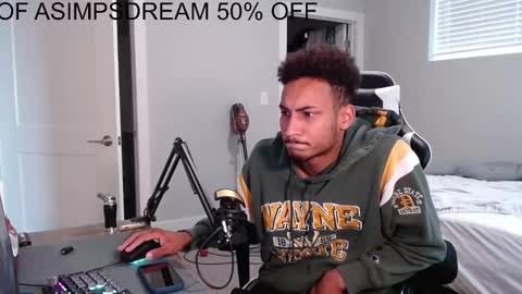 Snapshot of asimpsdream chatting on October 7, 2:32 pm asimpsdream online show from October 7, 2:32 pm