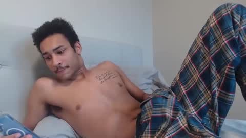 Snapshot of asimpsdream chatting on December 4, 3:32 pm asimpsdream online show from December 4, 3:32 pm