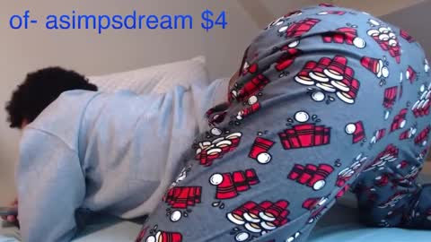 Snapshot of asimpsdream chatting on January 8, 2:14 pm asimpsdream online show from January 8, 2:14 pm