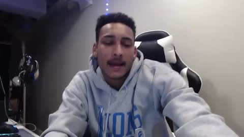 Snapshot of asimpsdream chatting on March 9, 11:25 pm asimpsdream online show from March 9, 11:25 pm