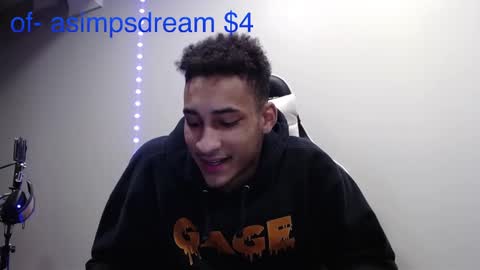 Snapshot of asimpsdream chatting on January 24, 2:28 am asimpsdream online show from January 24, 2:28 am