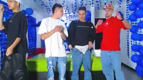 Snapshot of asmodeus7100 chatting on December 29, 12:20 am THOMAS AND DAMIAND online show from December 29, 12:20 am