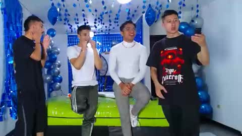 Snapshot of asmodeus7100 chatting on February 8, 12:17 am THOMAS AND DAMIAND online show from February 8, 12:17 am