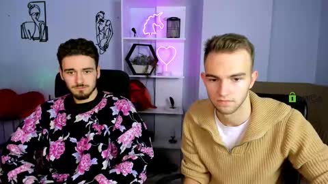 astren online show from December 14, 10:11 am