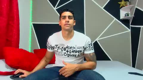 Snapshot of astromgrey chatting on January 10, 8:37 pm Astrom model independent online show from January 10, 8:37 pm