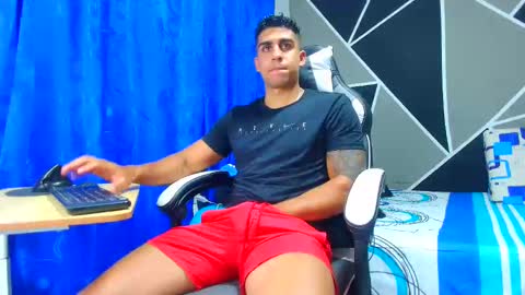 Snapshot of astromgrey chatting on September 26, 7:55 pm Astrom model independent online show from September 26, 7:55 pm