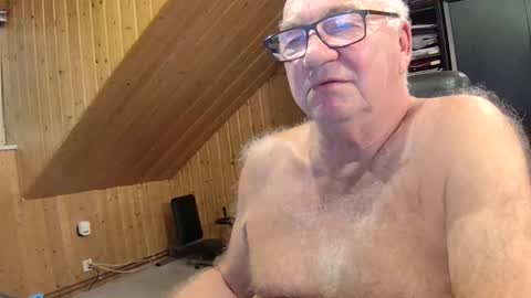 Snapshot of asusandy chatting on September 11, 10:20 pm asusandy online show from September 11, 10:20 pm