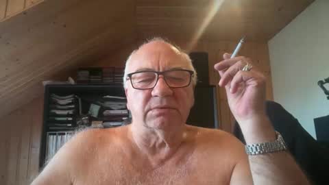 Snapshot of asusandy chatting on September 30, 7:57 am asusandy online show from September 30, 7:57 am