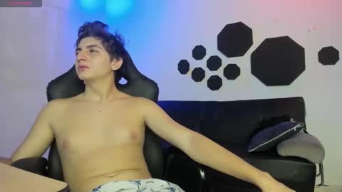 Alex online show from April 18, 11:22 am