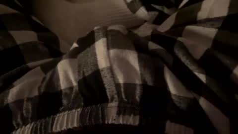 Undress a hung twink  online show from December 28, 7:01 pm