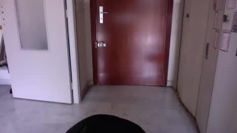 auguste061400 online show from March 1, 9:29 am