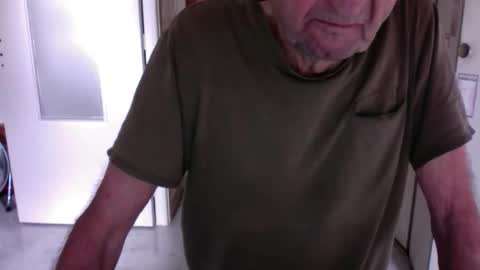 auguste061400 online show from October 26, 8:38 am