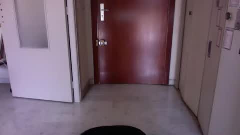 auguste061400 online show from March 6, 9:25 am