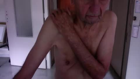 auguste061400 online show from January 31, 9:48 am