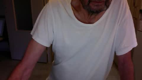 auguste061400 online show from January 20, 10:07 am