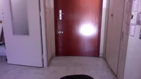 auguste061400 online show from March 3, 8:45 am