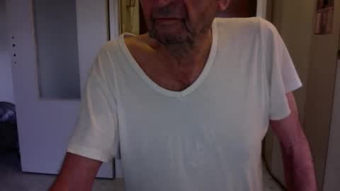 auguste688483 online show from January 19, 9:55 am