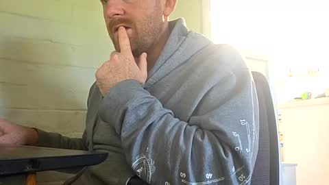 aussie_dadbod6969 online show from June 5, 1:10 am