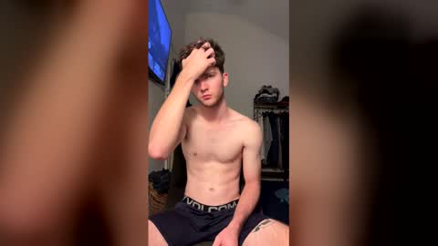 aussieboyethan online show from March 25, 12:42 pm
