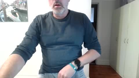 aussiemaninmelbourne online show from July 17, 6:20 am