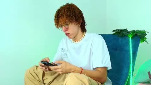 austin_collinsxx online show from December 16, 5:09 pm