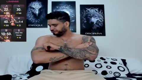 Snapshot of austintorres_ chatting on March 11, 2:43 am AustinTorres  online show from March 11, 2:43 am