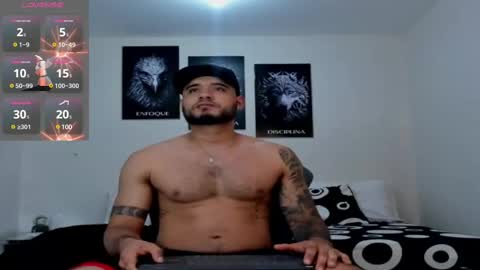 Snapshot of austintorres_ chatting on March 10, 2:50 am AustinTorres  online show from March 10, 2:50 am
