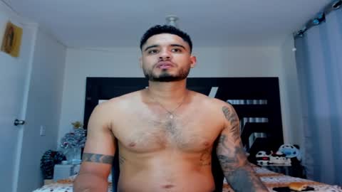 Snapshot of austintorres_ chatting on December 21, 4:41 am AustinTorres  online show from December 21, 4:41 am