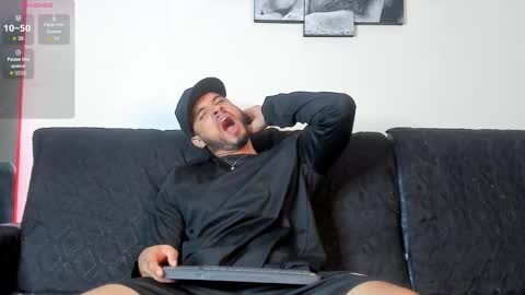 Snapshot of austintorres_ chatting on September 26, 3:15 am AustinTorres  online show from September 26, 3:15 am