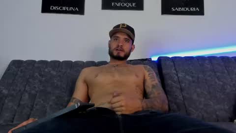 AustinTorres  online show from July 2, 1:59 am