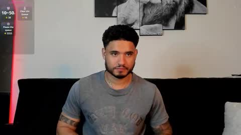 Snapshot of austintorres_ chatting on September 23, 2:44 am AustinTorres  online show from September 23, 2:44 am