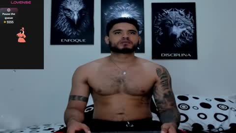 Snapshot of austintorres_ chatting on March 12, 1:25 am AustinTorres  online show from March 12, 1:25 am