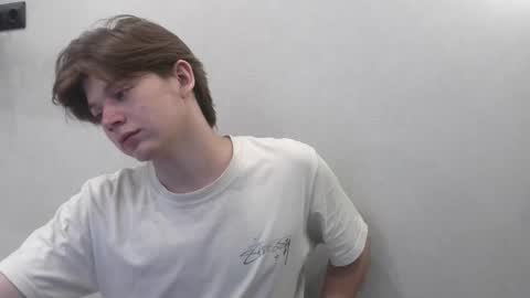 Snapshot of ausxuw chatting on October 1, 5:11 am ausxuw online show from October 1, 5:11 am