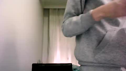 Snapshot of awesenheit chatting on December 31, 1:19 pm awesenheit online show from December 31, 1:19 pm