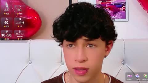 Axel Evanss online show from March 7, 1:42 pm