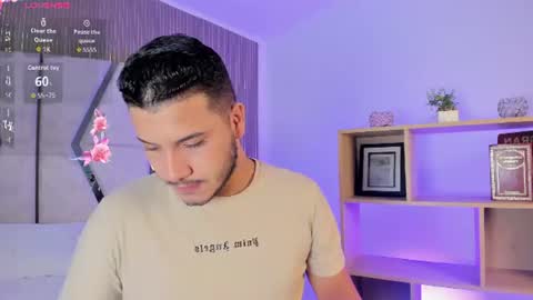 axel_grey_ online show from July 2, 12:22 pm