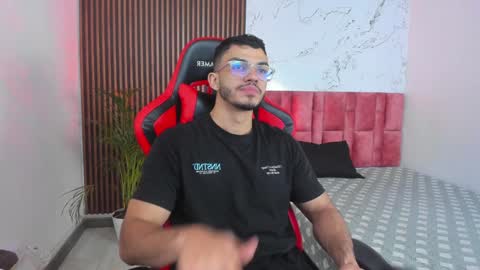 Axel  online show from January 3, 3:38 am