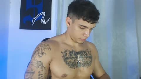 Snapshot of axel_taylor21 chatting on February 21, 6:51 am INDEPENDENT MODEL online show from February 21, 6:51 am