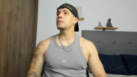 Snapshot of axel_taylor21 chatting on September 25, 3:27 am INDEPENDENT MODEL online show from September 25, 3:27 am