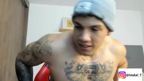 INDEPENDENT MODEL  online show from February 24, 6:14 am