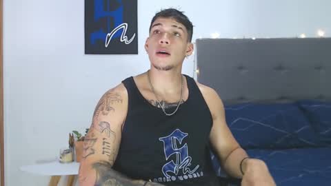 Snapshot of axel_taylor21 chatting on January 13, 4:50 am INDEPENDENT MODEL online show from January 13, 4:50 am