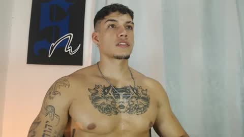 Snapshot of axel_taylor21 chatting on February 2, 9:23 pm INDEPENDENT MODEL online show from February 2, 9:23 pm