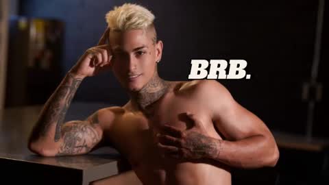 Snapshot of axel_villa chatting on March 6, 9:20 pm Agustin online show from March 6, 9:20 pm