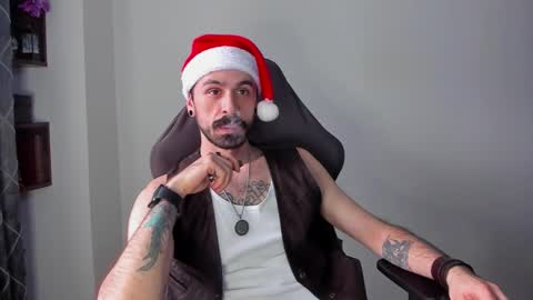 AxelColton online show from December 16, 12:34 pm